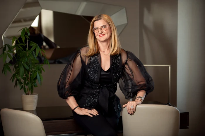 Elisabeta Lipă foto Ok Magazine DSC 4020 (2) jpg