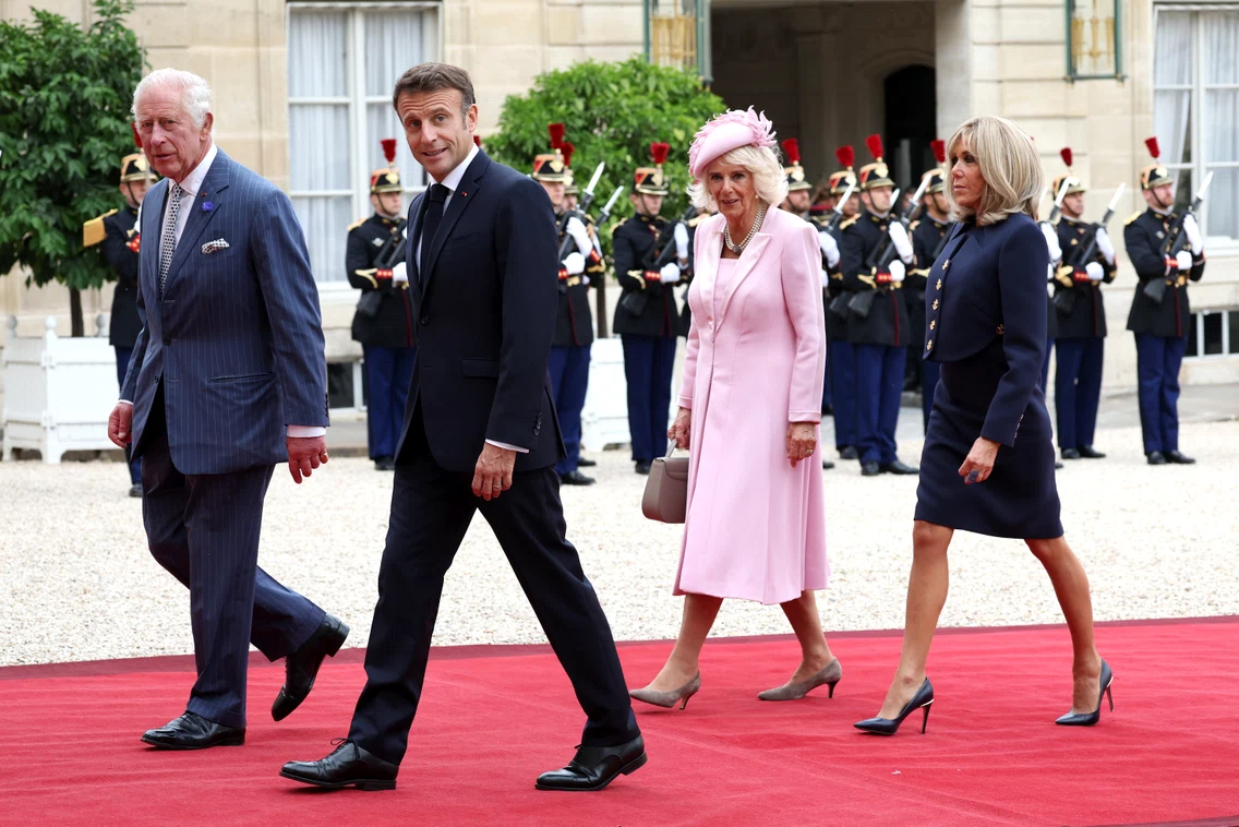 Camilla și Charles, întâmpinați de soții Macron, Getty
