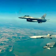 MApN a publicat imagini din timpul misiunii F-16 de doborâre a celei de-a treia drone