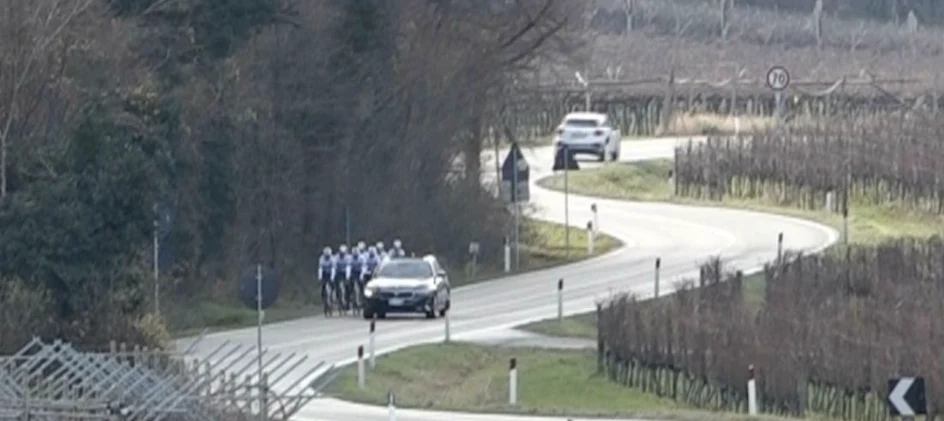 Grup de cicliști, traumatizați după ce au fost atacați cu pistolul în timpul antrenamentelor, pe șosea. „Un incident teribil!”