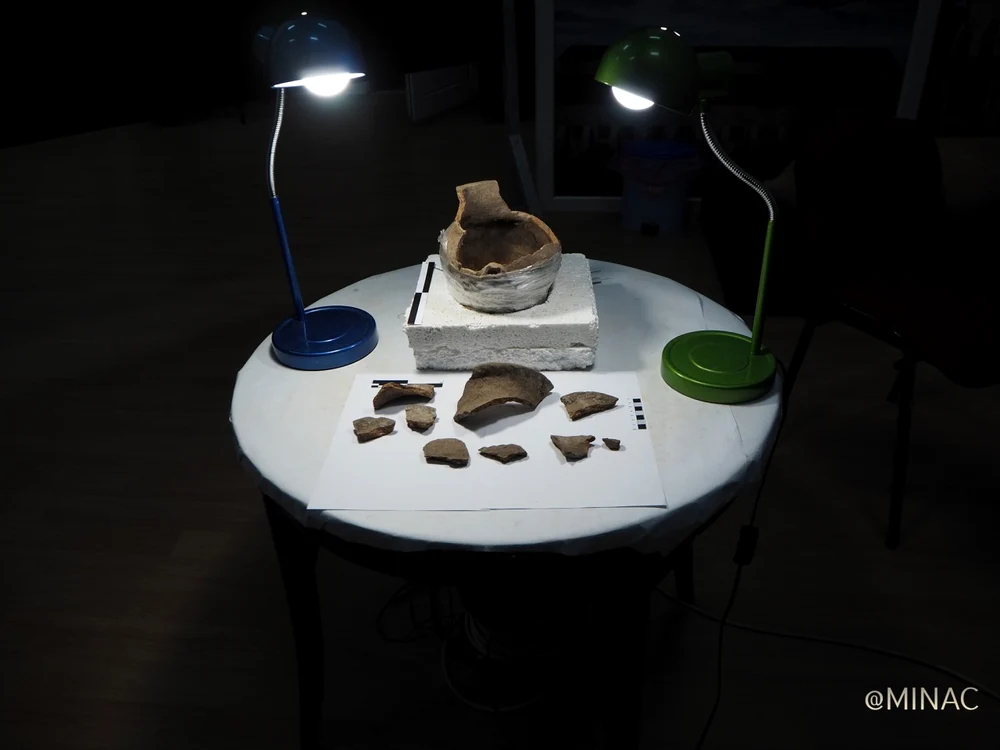 Tezaurul de la Ciobănița, alcătuit din 610 monede romane (foto: Muzeul de Istorie Naţională şi Arheologie Constanţa)