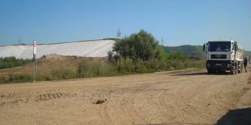 Târgovişte: Sute de gospodării riscă să se îngroape în gunoi