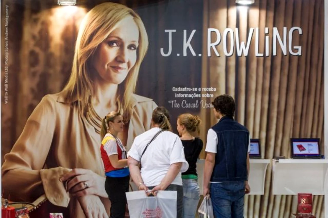 
    J.K. Rowling  a lansat primul său roman pentru adulţi (Foto: AFP)  