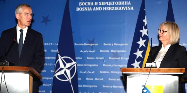 Jens Stoltenberg si Borjana Kristo conferinta de presa FOTO EPA EFE jpg