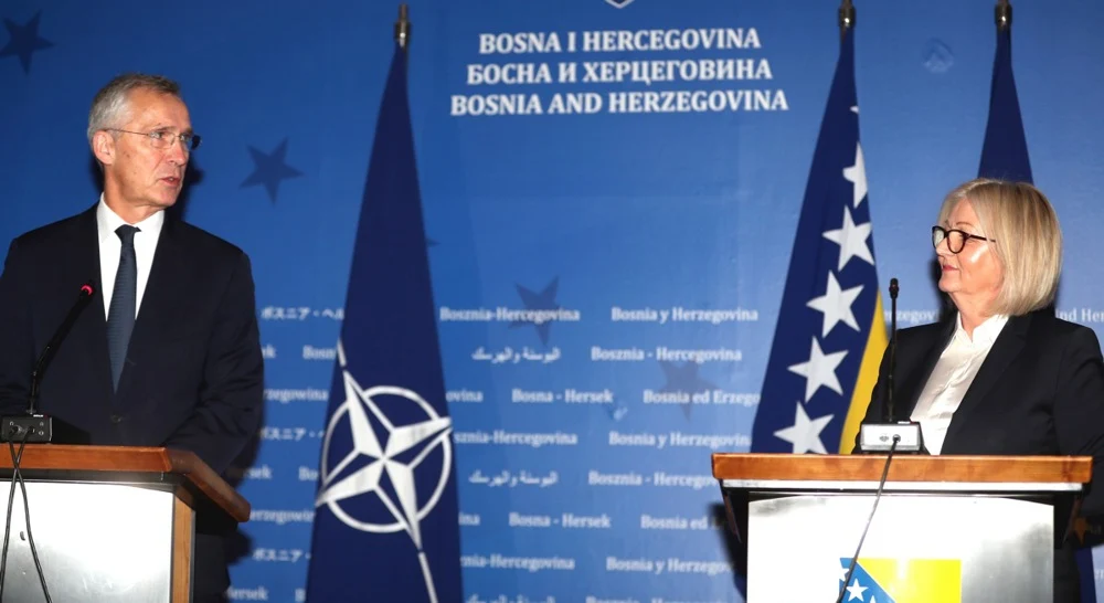 Jens Stoltenberg denunță retorica secesionistă a sârbilor din Bosnia și Herțegovina și interferența Rusiei