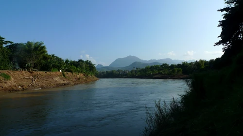 Laos – Luang Prabang cel şic şi Vang Vieng cel trippy jpeg