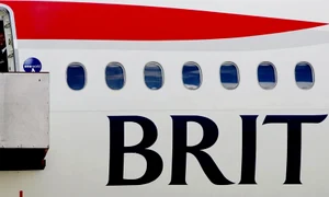 regina elisabeta avion1 jpg