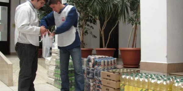 Alimentele vor ajunge la mureşenii nevoiaşi