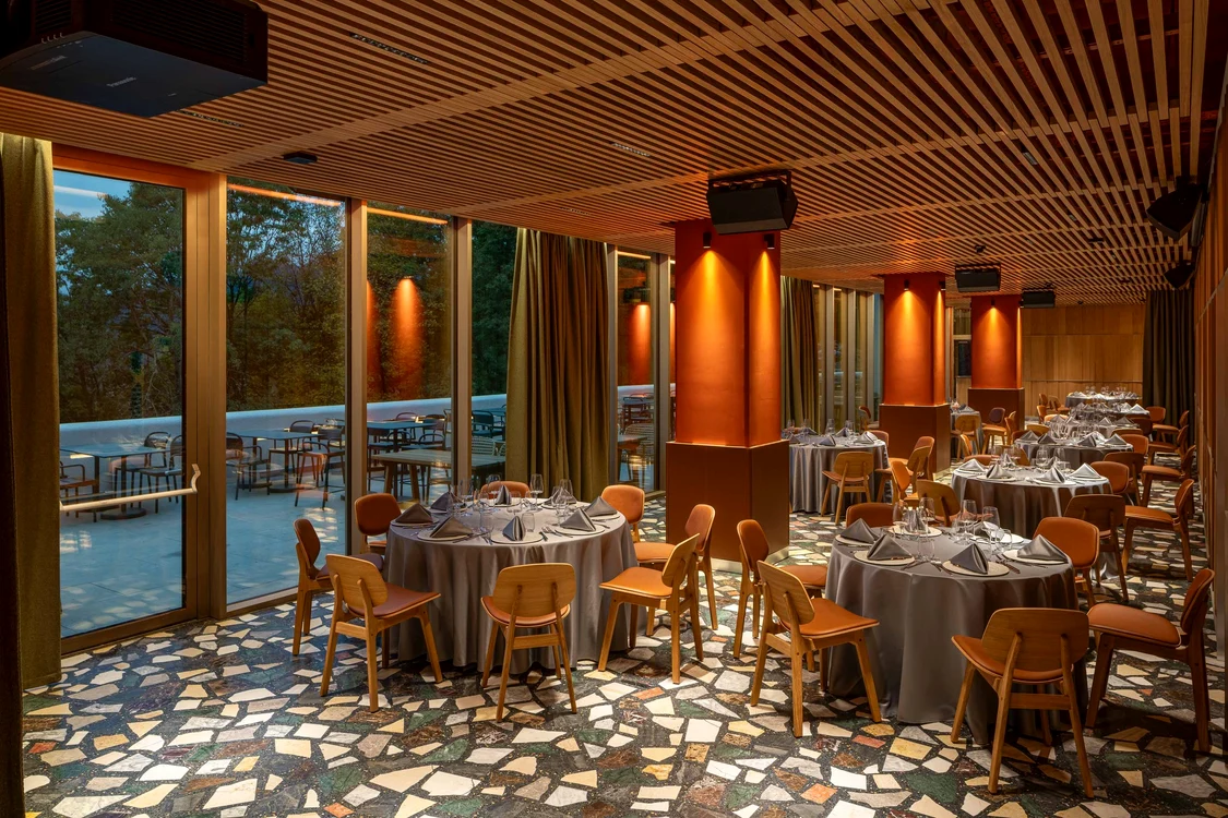 Restaurantul Panoramic modernizat. Foto: Facebook/Restaurant Panoramic Brașov