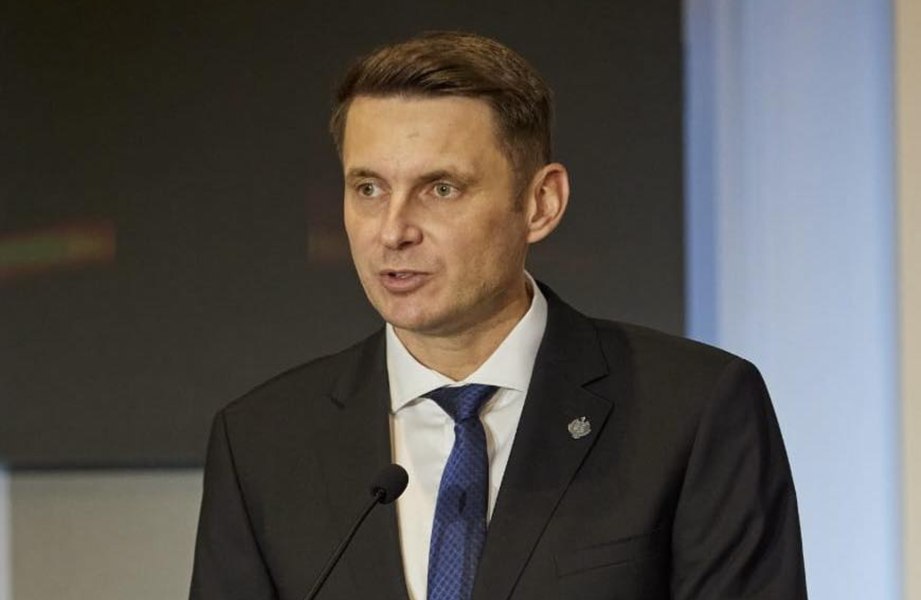 Mircea Abrudean cere respingerea moțiunilor depuse de Opoziție. „Partidele coaliţiei au datoria de a demonstra solidaritate cu Guvernul”