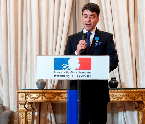 Cornel Ion a primit Ordinul Naţional pentru Merit în grad de Cavaler, acordat de Republica Franceză jpeg