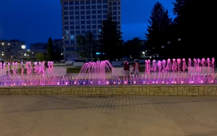 Fântâna arteziană de la Onești FOTO unupetrotus