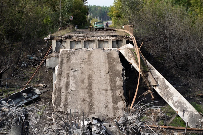 Armata ucraineană a distrus poduri în regiunea Harkov pentru a izola trupele ruse FOTO EPA-EFE