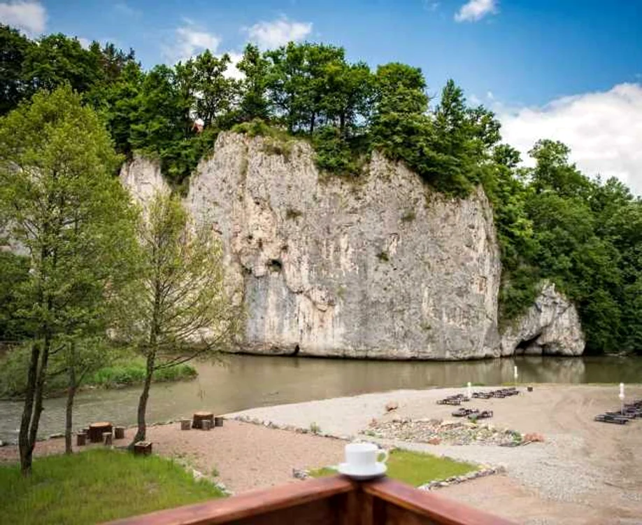 
    Plaja Șuncuiuș din Bihor amintește de celebra Krabi din Thailandafoto: arhiva personală/Facebook  