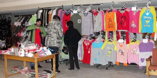 Expoziţia cu vânzare este deschisă până duminică seara