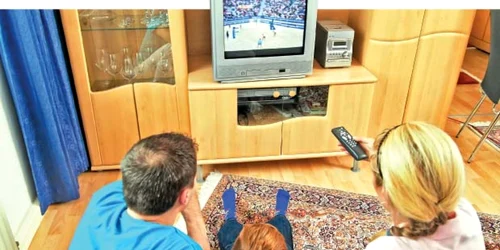 Românii preferă să-și  petreacă timpul liber în casă,  cu familia  