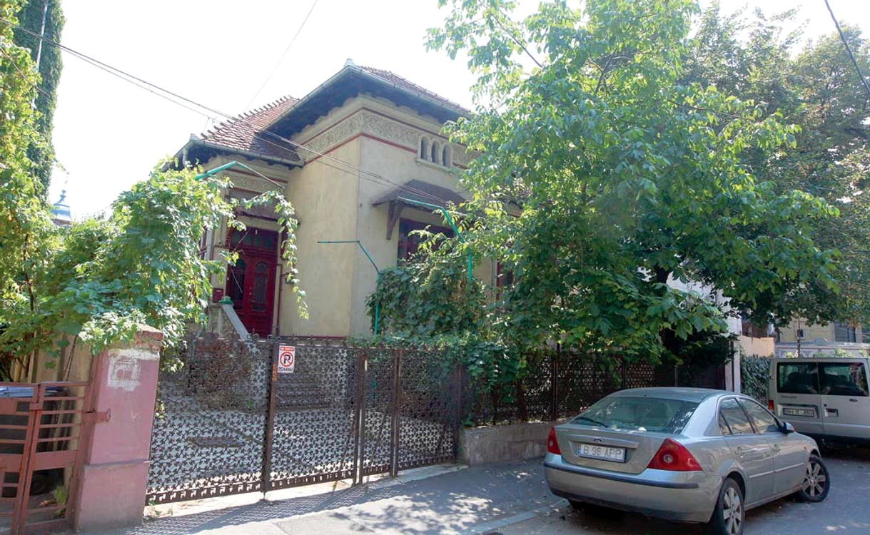 
    Casa din str. Caimatei a lui Ion Dolănescu, pe care o va primi IonuțFoto: Bogdan Mitu  