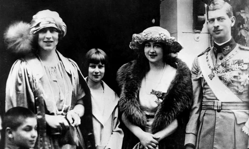 Regina Elena, Principesa Ileana, Principesa Elisabeta a României și Regele Carol al II lea   profimedia 0899154653 jpg