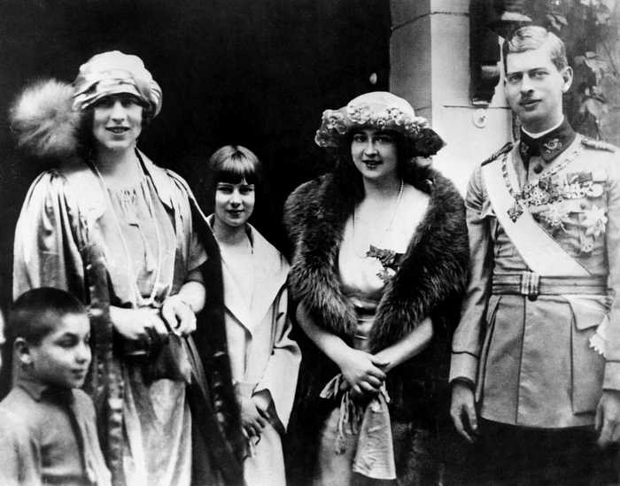 Regina Elena, Principesa Ileana, Principesa Elisabeta a României și Regele Carol al II lea   profimedia 0899154653 jpg