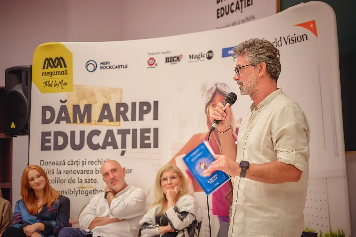 Andi Vasluianu Campanie Dăm Aripi Educației   FOTO  World Vision România jpg