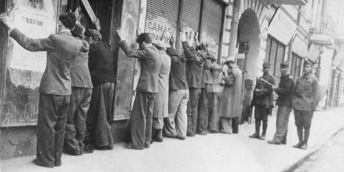 Evrei români  persecutaţi în Al Doilea Război Mondial FOTO Arhiva Muzeului de Istorie 