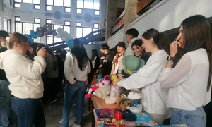 targ caritabil al liceul nicolae titulescu slatina foto alina mitran (6) jpeg