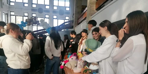 targ caritabil al liceul nicolae titulescu slatina   foto alina mitran (6) jpeg