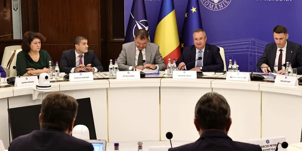 Premierul Ciucă, consultări cu reprezentanții Asociației Orașelor din România și ai Asociației Comunelor din România FOTO: GOV.RO