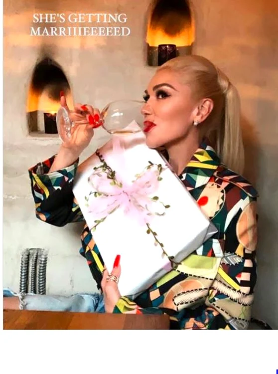 
    Poza în care scrie ”S-a măritat”Foto: Instagram  
