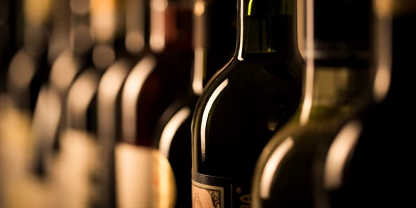 Sticle de vin FOTO SHUTTERSTOCK