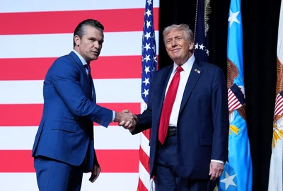 Pete Hegseth și Donald Trump FOTO Profimedia 