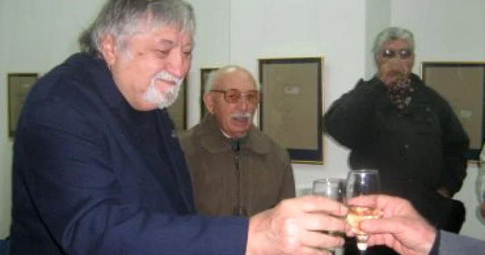Slatina:Gabriel Bratu a venit cu 61 de caricaturi la festival