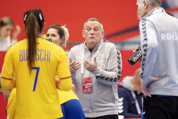 
    Bogdan Burcea a condus naționala doar 6 meciuri, cele disputate la Europenele din 2020FOTO: EPA  