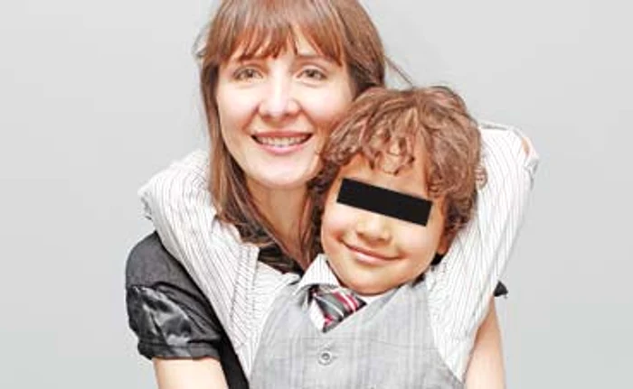 
    Anamaria spune că  Anthony pleca, de fiecare dată, plângând la tatăl său care îl agresaFoto: arhiva personală   