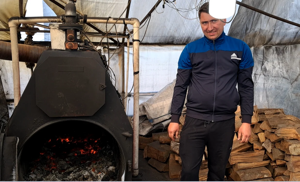 Gigi Gherghiță a făcut multe nopți albe alimentând centrala FOTO: I. Nucă