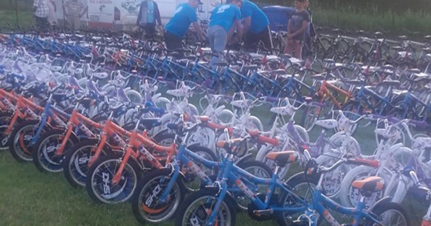 Bicicletele pe care le-au primit copiii din Slobozia Ciorăşti  FOTO Facebook
