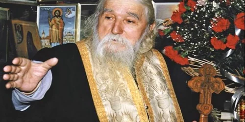 parintele Cleopa captura oCaptura  YouTube! Slavă Lui Dumnezeu! jpg