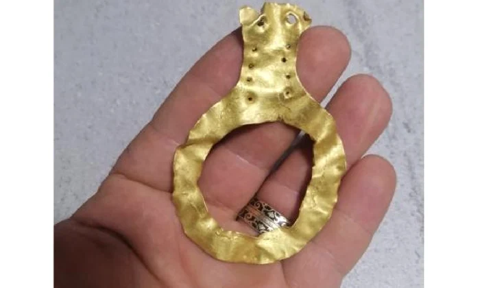 obiect aur jpg