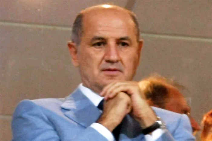 
    George Copos are de recuperat  de la Rapid peste  15 milioane €  