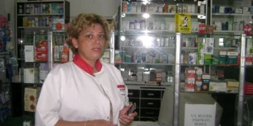 Satu Mare: VIDEO Falsul inspector OPC revine în „control” la farmacii