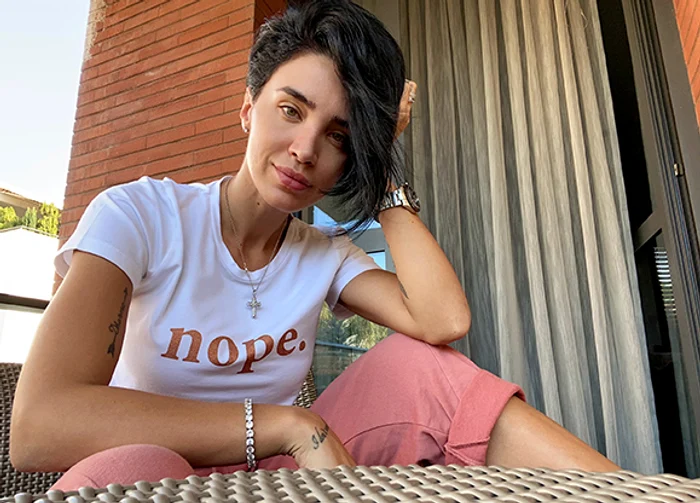 Adelina Pestrițu a transmis un mesaj prietenilor din mediul online, după mai bine de 10 zile în care a fost absentă de pe toate rețelele de socializare Sursă foto: Captură video