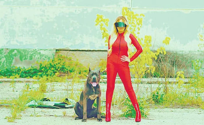 Cristina Spătar a filmat în costum de baie