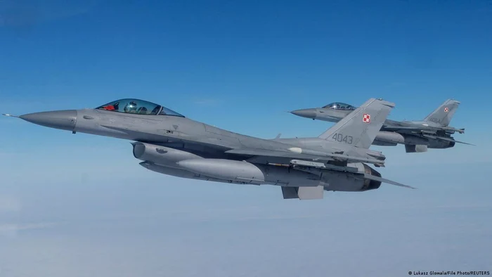 Avionul de luptă american F-16