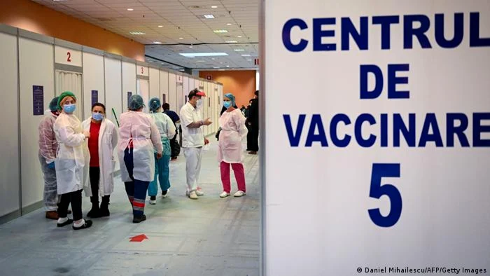 Coordonatorul campaniei de vaccinare, Valeriu
Gheorghiţă a declarat marţi, într-o conferinţă de presă, noi măsuri privind
procesul de imunizare al populaţiei. FOTO Arhivă