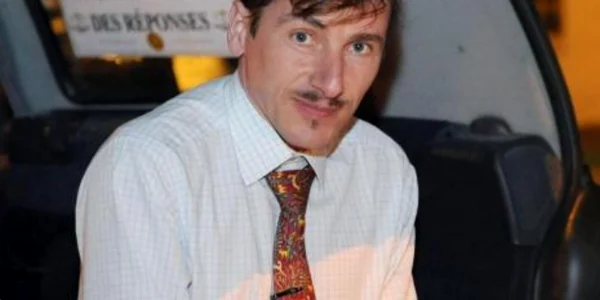 Fostul politician Rémy Daillet-Wiedemann adept al survivalismului este căutat de poliţia franceza pentru orchestrarea răpirii unei fetiţe de opt ani FOTO casptură Twitter/ La Voix du Nord