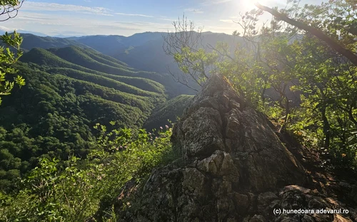 Cetatea dacică Piatra Roșie Foto Daniel Guță ADEVĂRUL (16) jpg