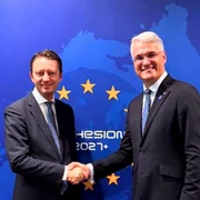 Dragoș Pîslaru﻿  si Siegfried Muresan FB Dragoș Pîslaru﻿﻿ jpg