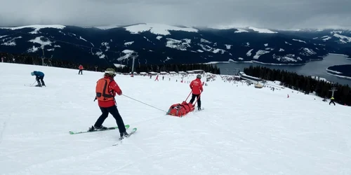 33 de intervenţii într-o singură săptămână pe Domeniul schiabil Vidra Transalpina Voineasa din judeţul Vâlcea Foto Domeniul schiabil Transalpina Voineasa