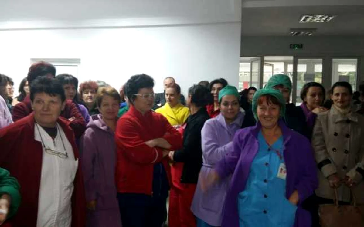 Asistentele din spitalul judeţean slătinean au fost în grevă de avertisment pe 19 octombrie, însă pentru greva generală au hotărât să mai aştepte FOTO: Adevărul
