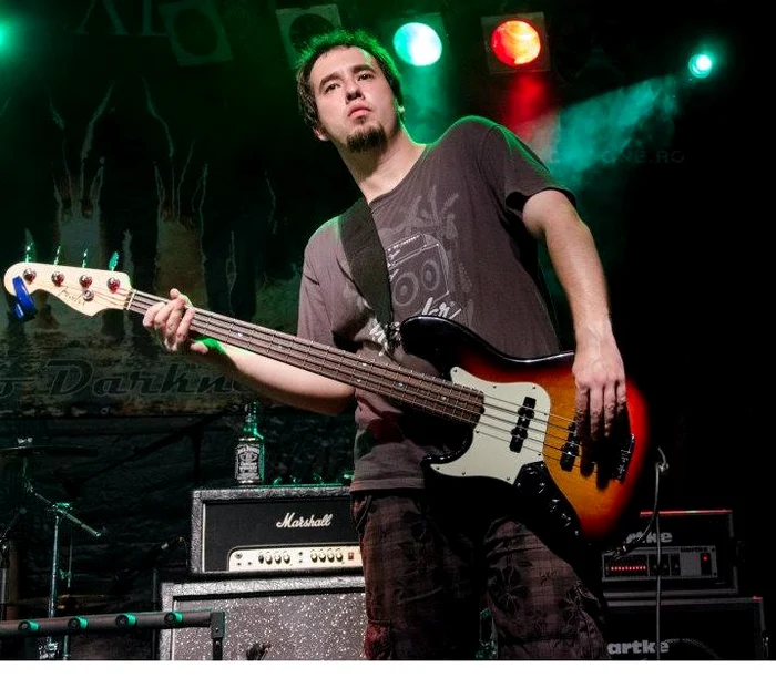 
    Liviu Popescu (29 de ani) a fost grav rănit în incendiul din clubul blestematfoto: Arhiva Personală  